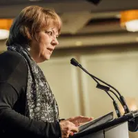 gs11 credit martin lipman 0366 38540592136 o.jpg