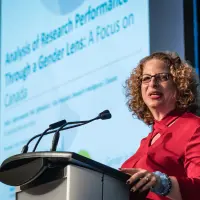 gs11 credit martin lipman 0436 38540615826 o.jpg