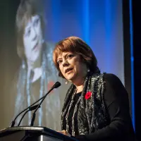 gs11 credit martin lipman 0372 38540591716 o.jpg