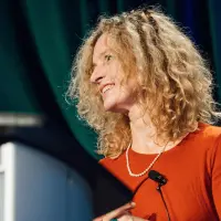 gs11 credit martin lipman 0292 38597851681 o.jpg