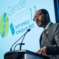 gs11 credit martin lipman 0165 38540568886 o.jpg