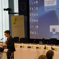 gs4 14425051359 o.jpg